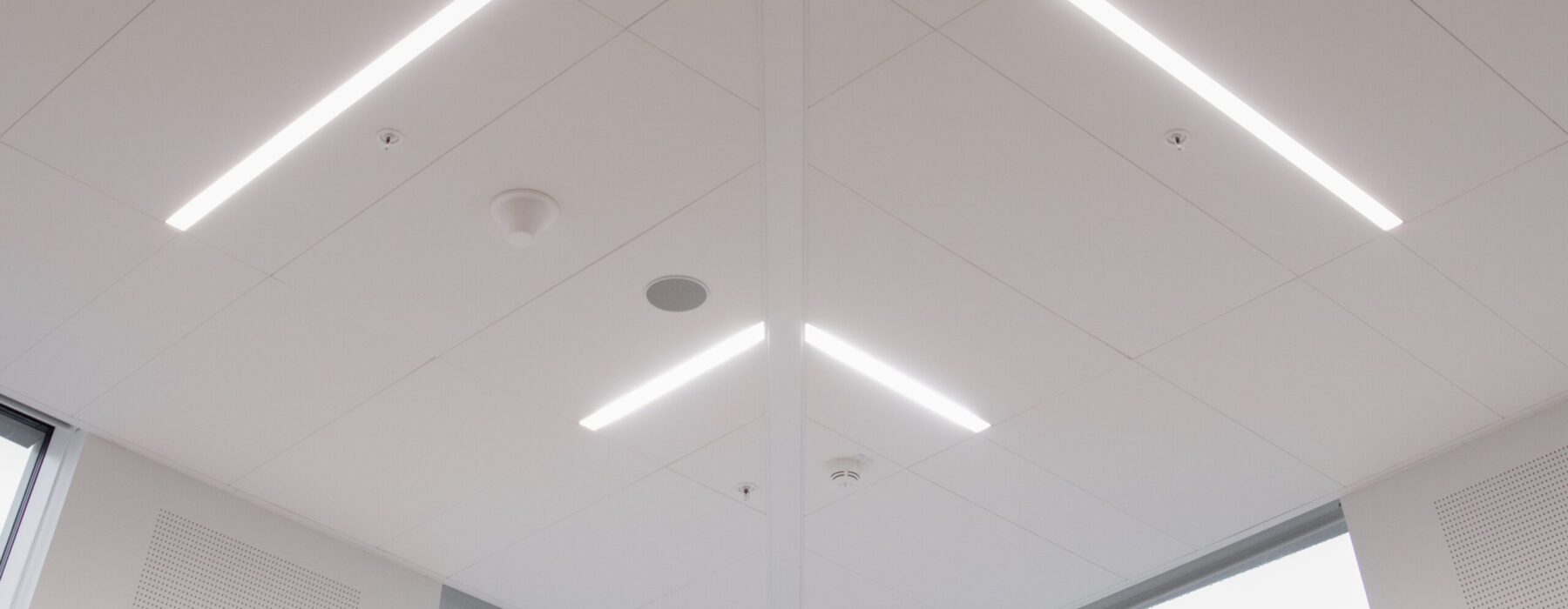 Høje-Taastrup Rådhus_In-line 63-70 Rockfon T24 X-1