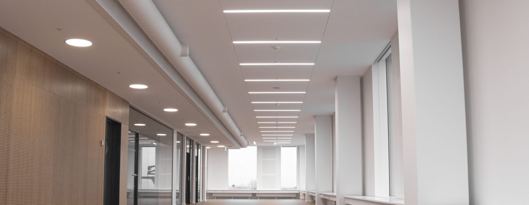 Høje-Taastrup Rådhus_In-line 63-70 Rockfon T24 X-2